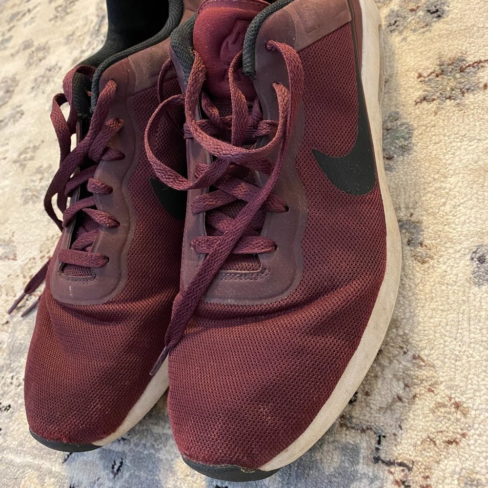 Red Nike Air Men's 11 Shoes